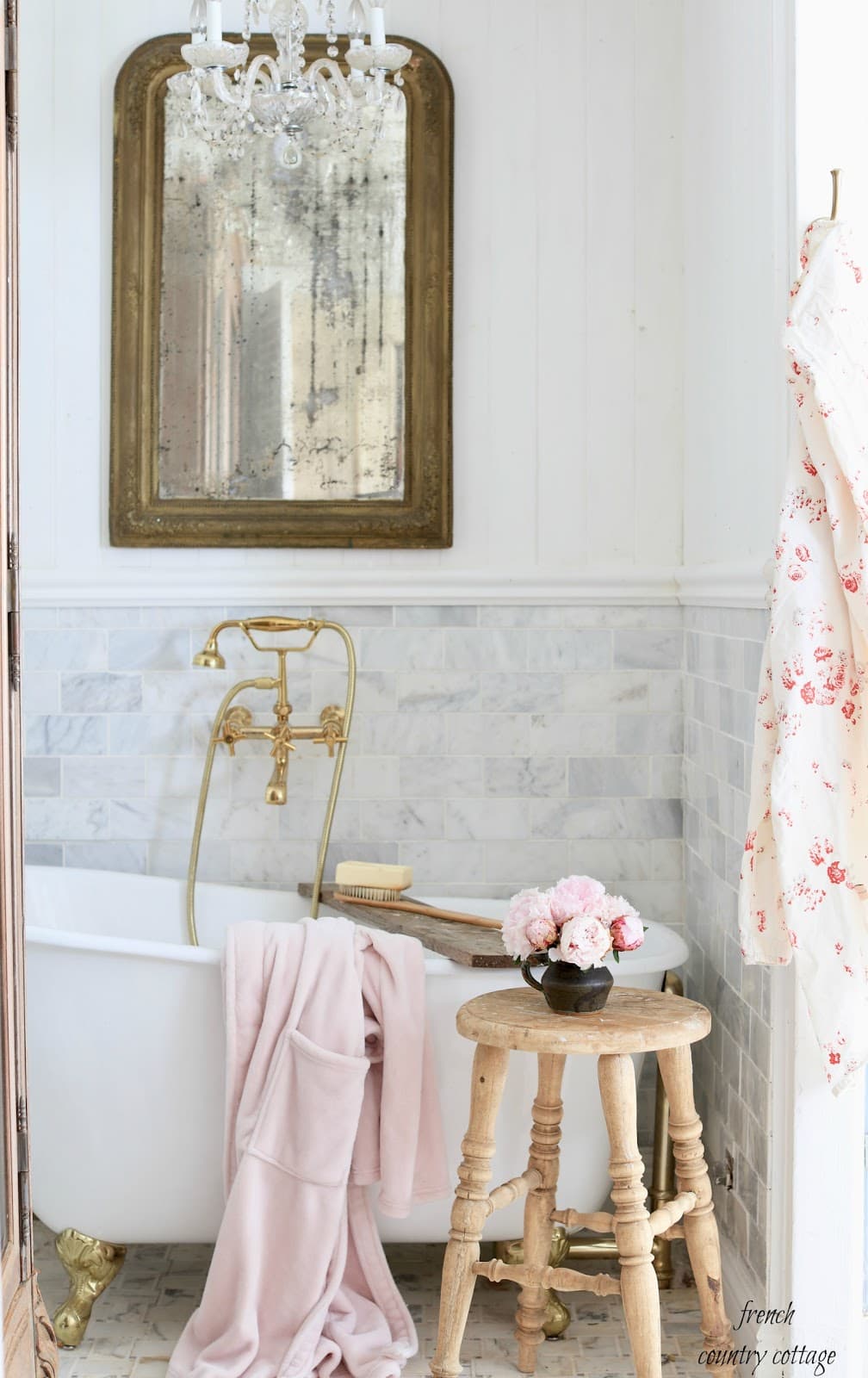 3 ways to add French Cottage charm to your bathroom in 5 minutes ...