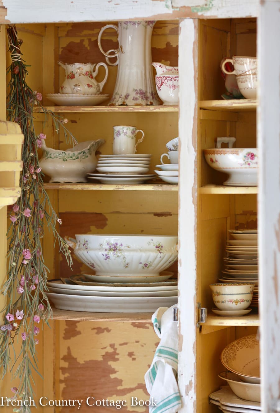 18 Modern French Country Home Interiors That Blend Chic and Cozy