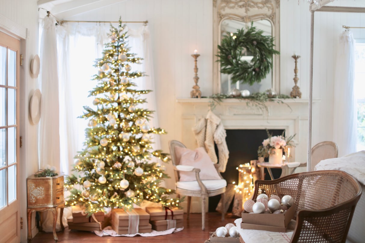 All through the house... Christmas Bedroom - French Country Cottage