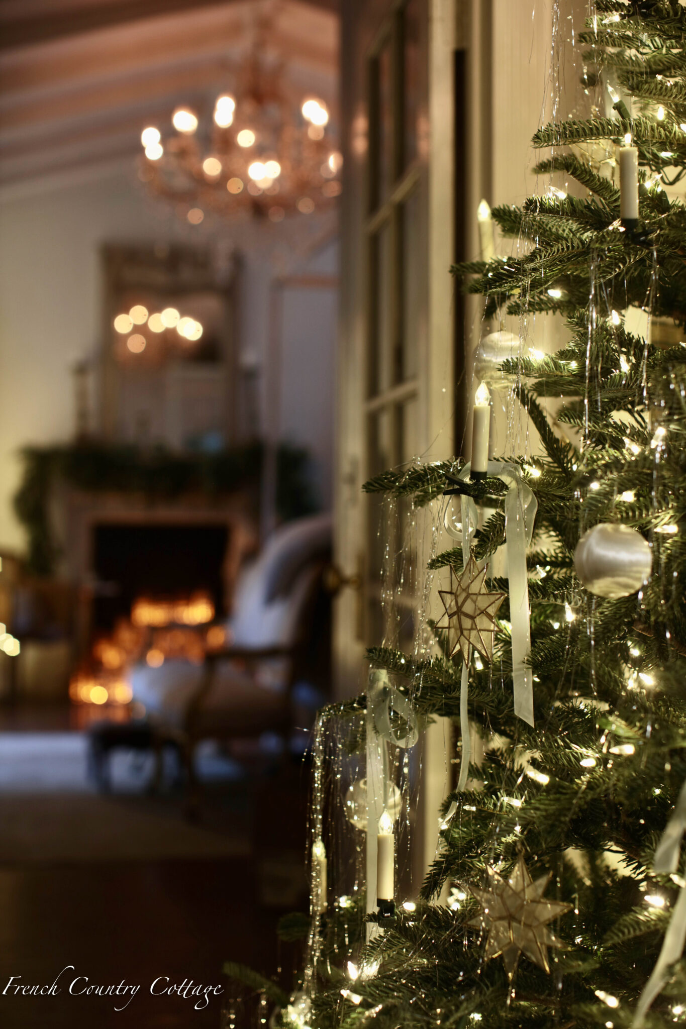 Natural & French Inspired Christmas Decorating Ideas - French Country