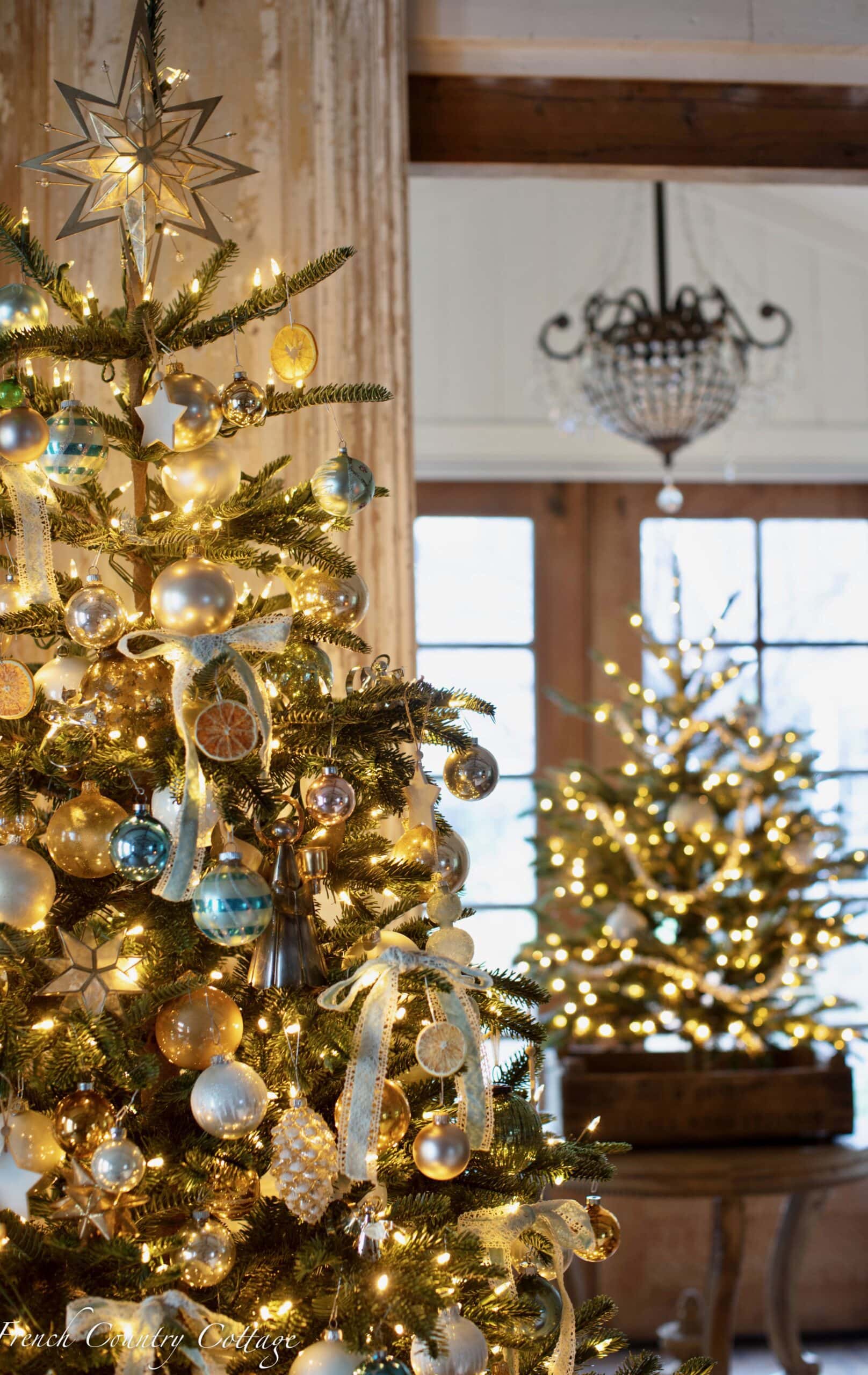 Natural & French Inspired Christmas Decorating Ideas - French Country