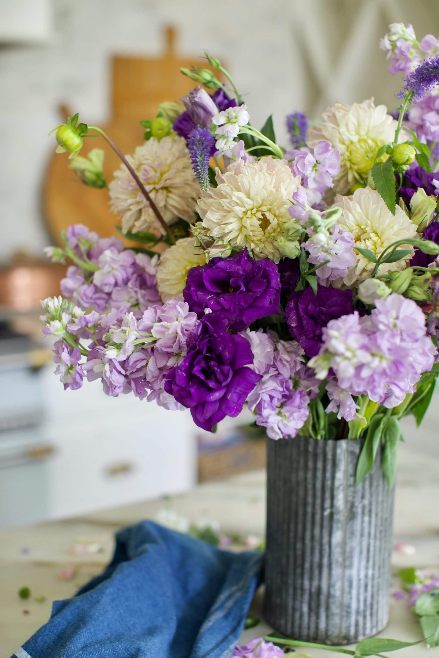 Easy Supermarket Flower Arrangement French Country Cottage