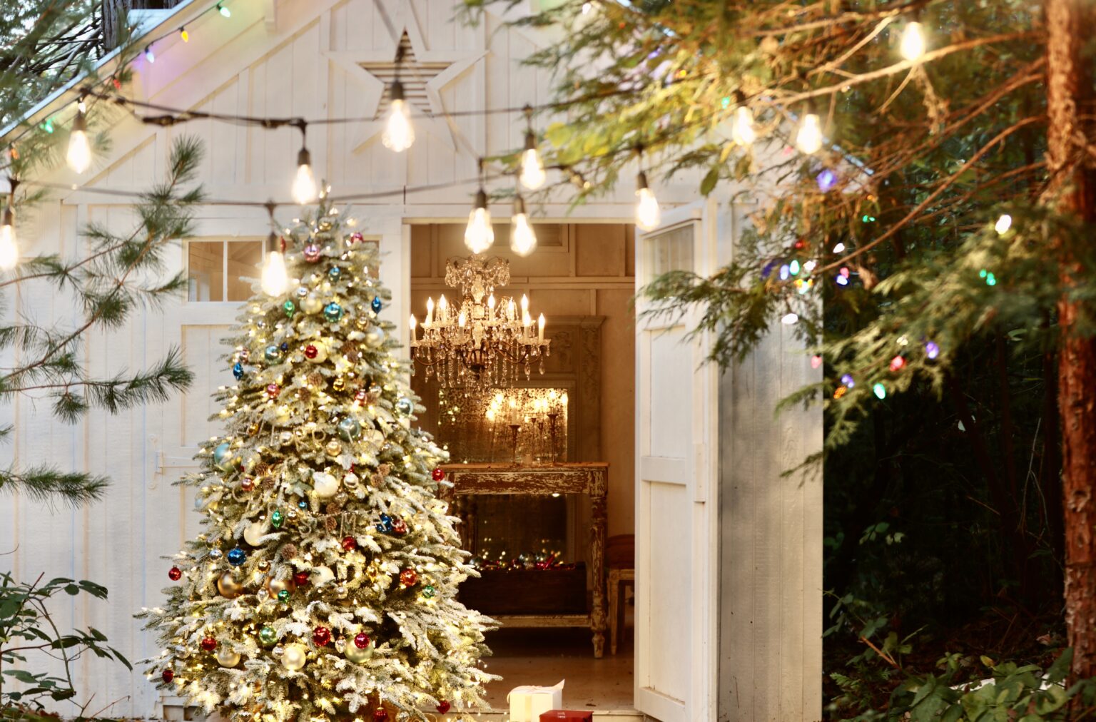 Colorful Vintage Style Christmas French Country Cottage