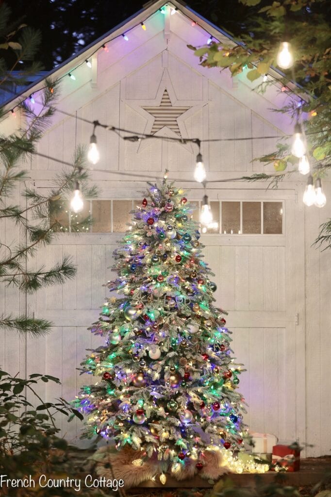Colorful vintage style Christmas tree 