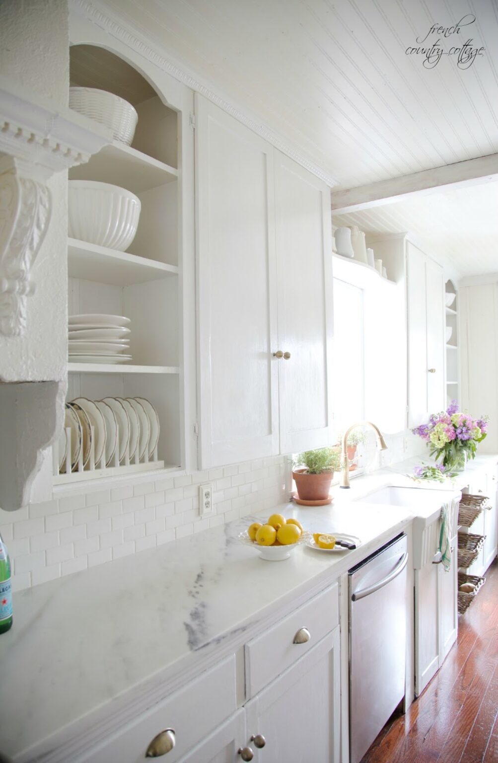 How to create open kitchen cupboards French Country Cottage