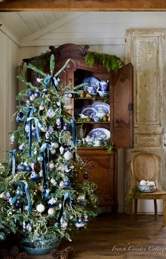 Blue & white chinoiserie Christmas tree