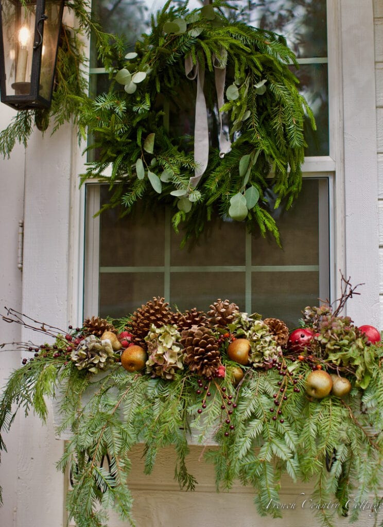 How to Create Elegant Natural Christmas Porch Decor - French Country ...